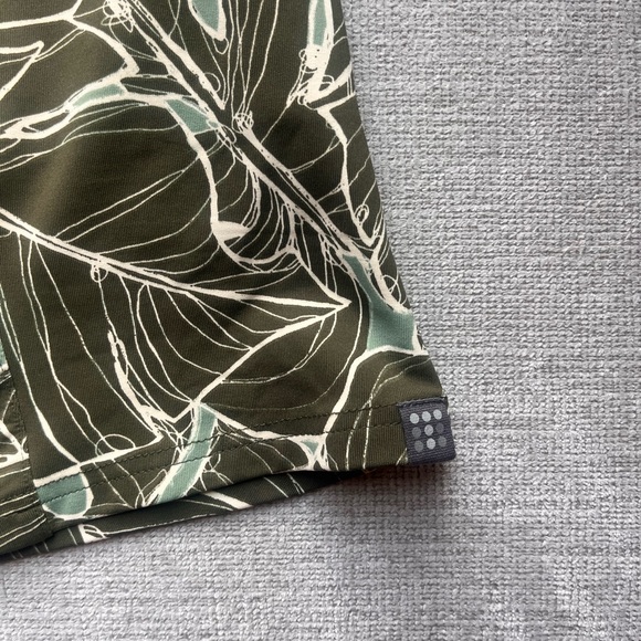 Title Nine Skort Size SMALL :: Green Print :: Athletic - Picture 2 of 10